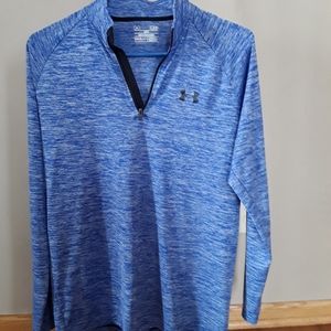 Under Armour pullover shirt😀😀😀Size small